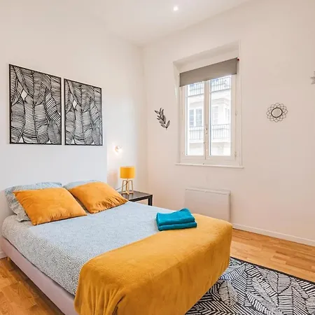 Stuart Elegance Vue Cathedrale Apartment Reims
